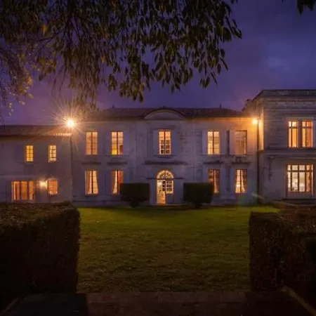 Holiday home Chateau Larteau