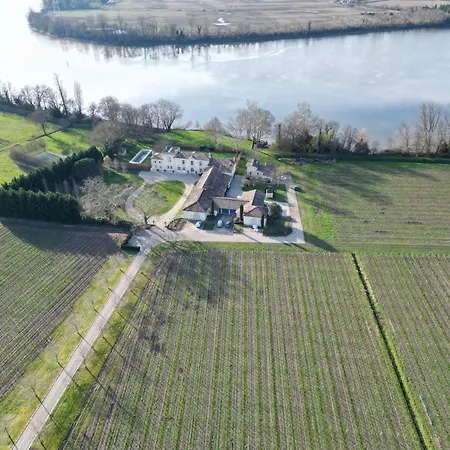 Holiday home Chateau Larteau Arveyres