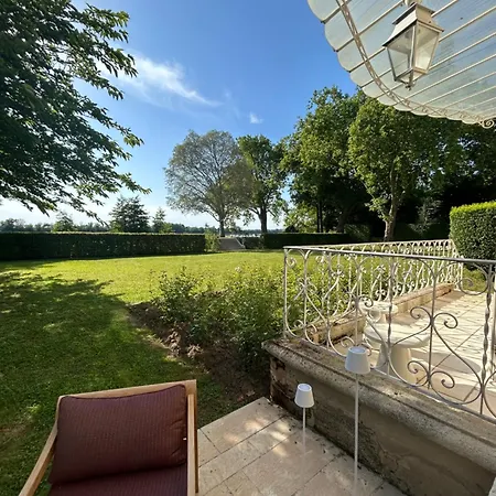 Chateau Larteau Ferienhaus *