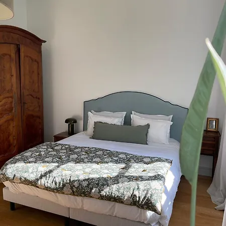 Chateau Larteau Ferienhaus *